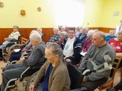 Svätá omša spojená s možnosťou sa vyspovedať - 20221116_105043